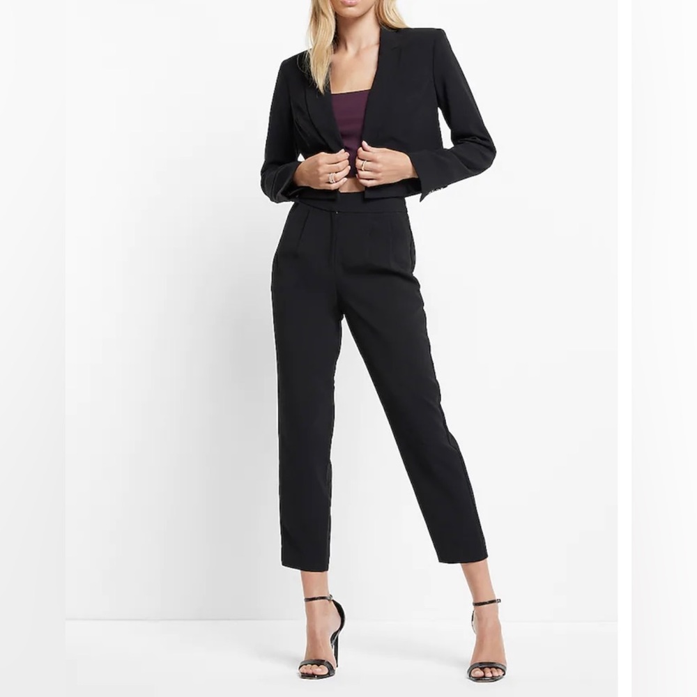 NWT Super High Waisted Pleated Ankle Pant Size 6